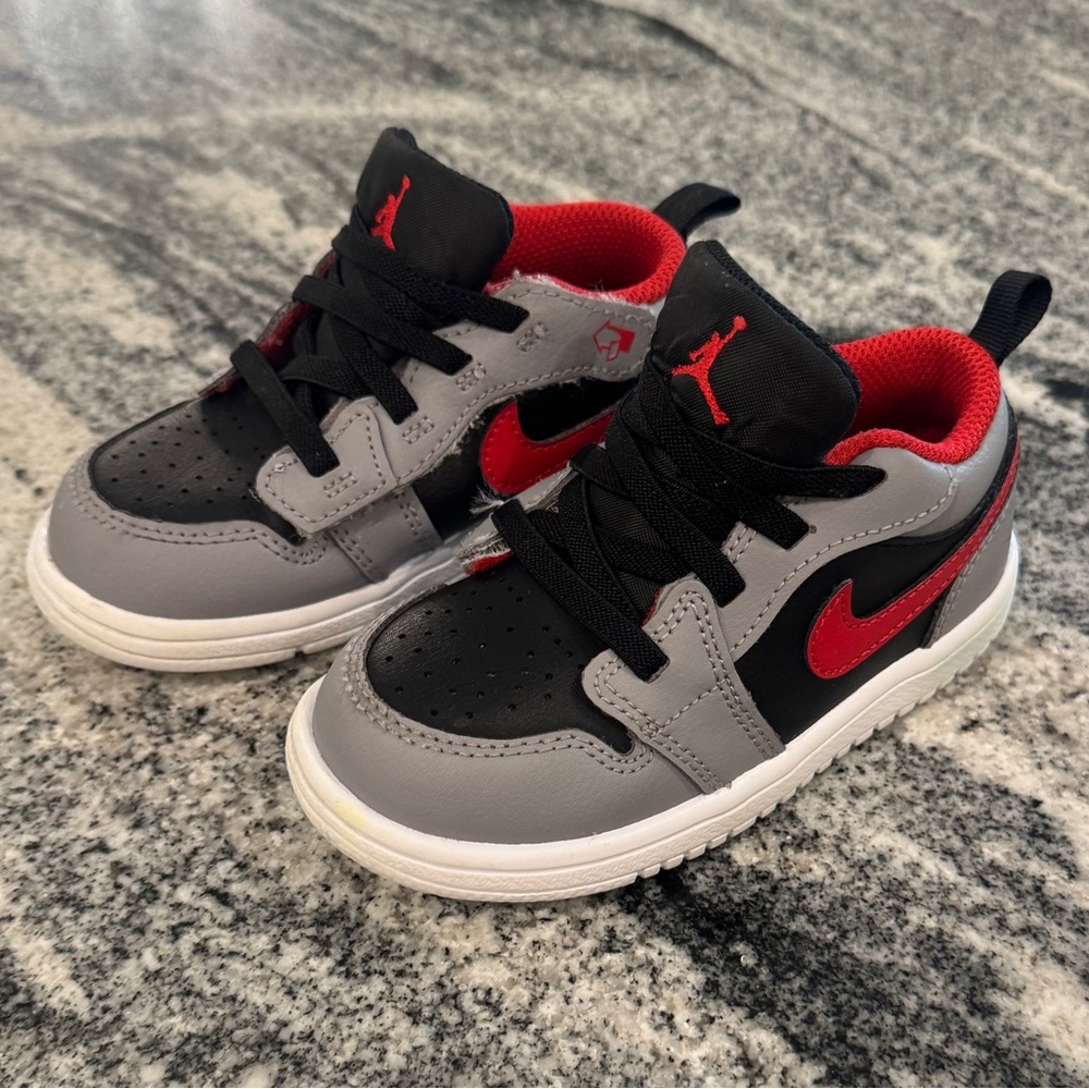 Jordan’s Air Jordan 1 Low Size 8C Toddler